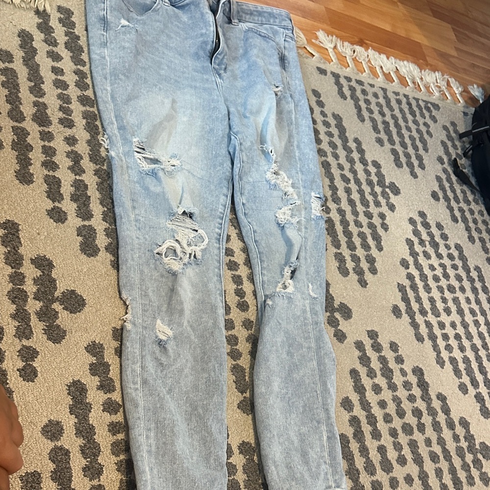 American Eagle Outfitters Light Blue Distressed Skinny Jeans